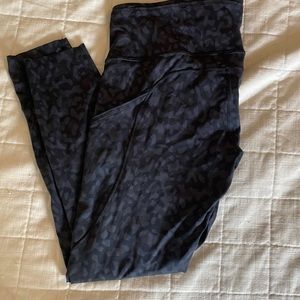 Lululemon fast and free 25 inch size 8 leopard
